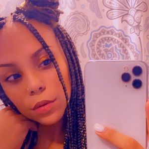 Meet your Posher, Stephanie